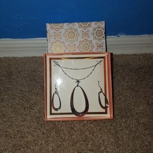Women's jewelry